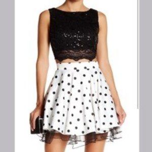 Beautiful 2-piece party dress/formal